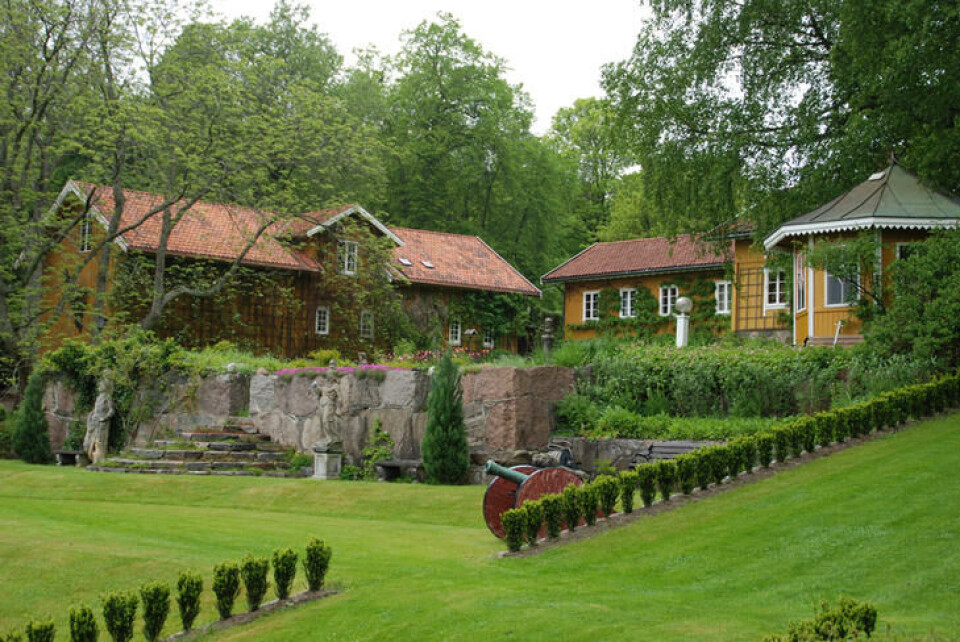 Hovedhuset på Ramme gård. Fotograf: Marianne Utengen. De gule hovedhusene på Ramme gård.