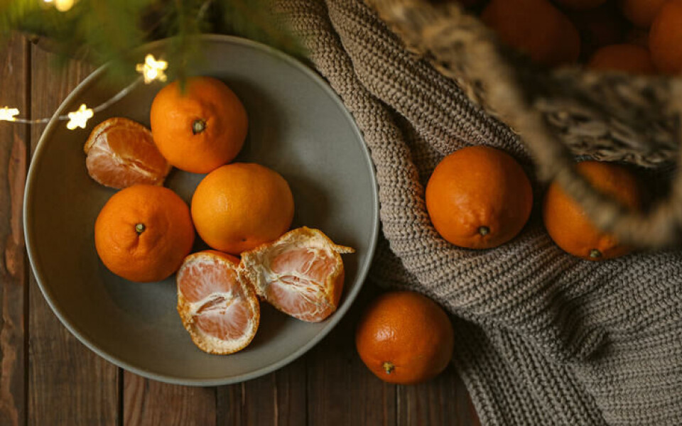Du oransje, saftige frukt, god dag! klementiner